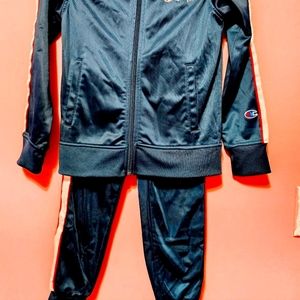 Champion tracksuit boy size S 7 Winter/fall